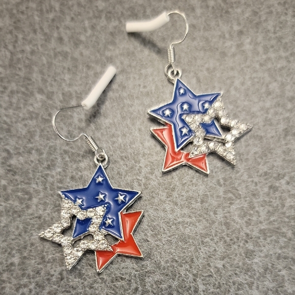 Fashion Jewelry Jewelry - Star-Shaped Silver and Red Earrings